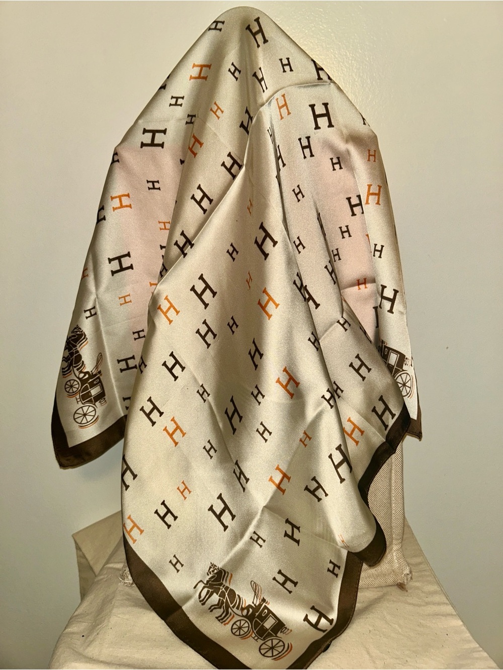 Auth HERMES Silver Cadena Padlock set! Bundled with Tote, shopper, & Scarf - Picture 9 of 16